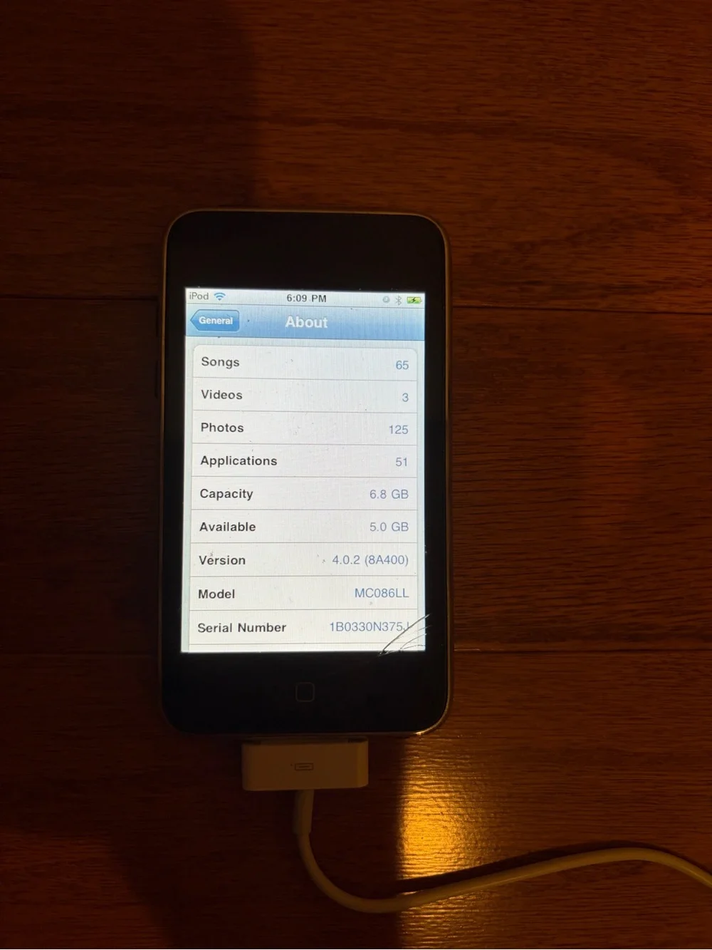 Black Apple iPod Touch (2nd Generation)